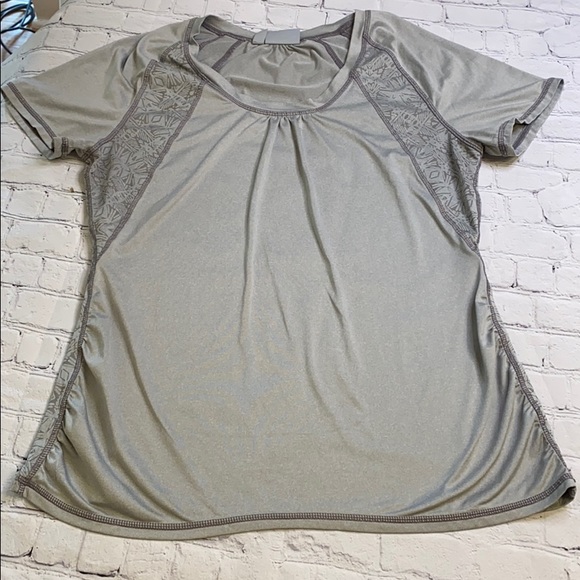 Ladies athleta top size medium